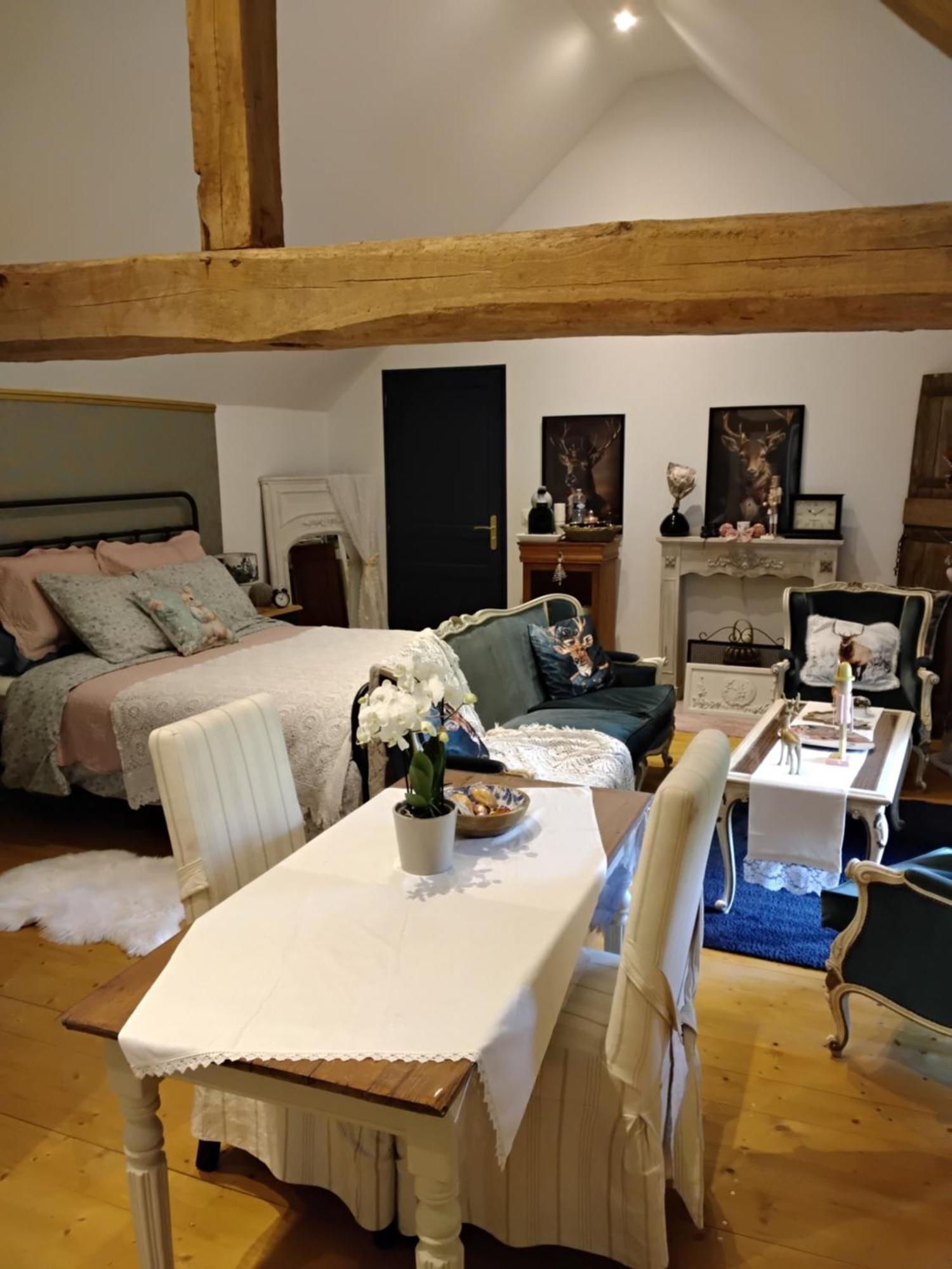 Au Petit Bonheur De Seraphine Saint-Aubin  Exteriér fotografie